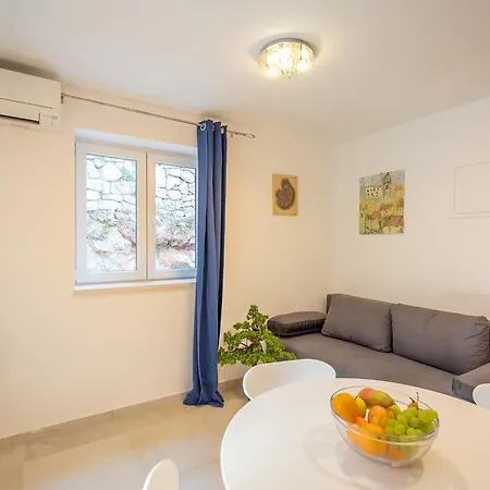 Mila Apartment